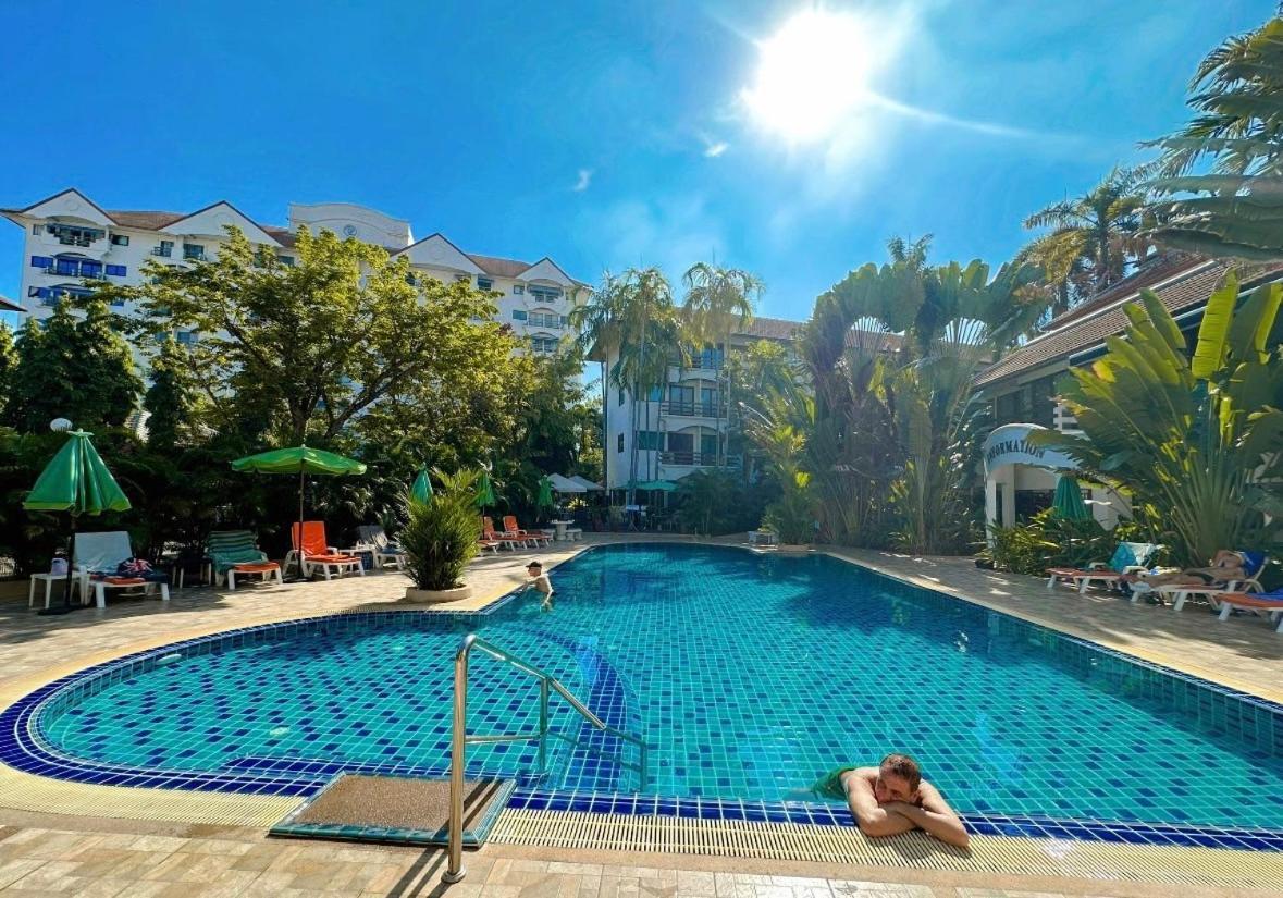 Studio Apartment Diana Estate Condominium Pattaya Exterior photo